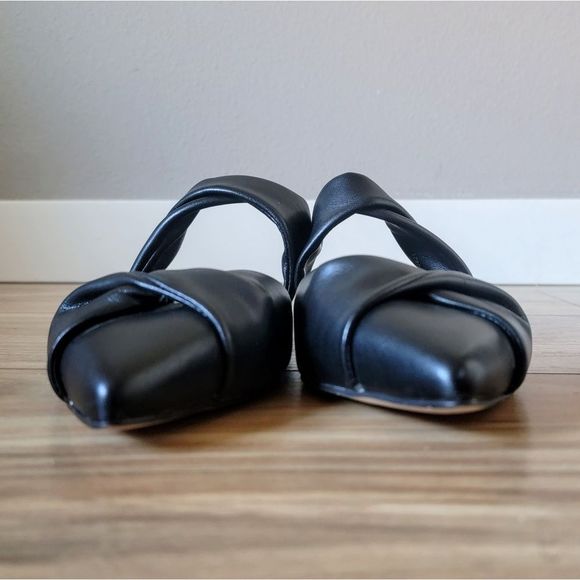 Marc Fisher | Satera Knotted Twist Pointed Toe Flat Slip On Mule in Black - Picture 4 of 10